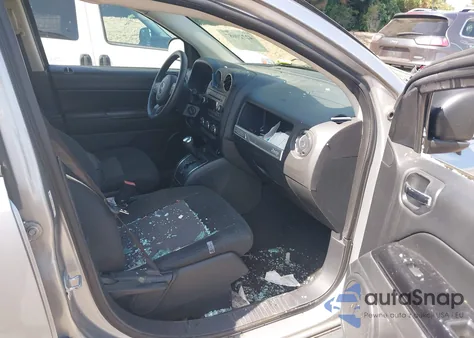 2015 Jeep Compass Sport z USA, uszkodzony, nr VIN 1C4NJCBA3FD156139